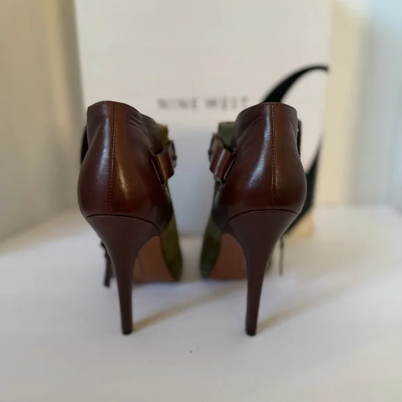 Nine West Olive and Chestnut Heeled Boots Size 7 1/2 M - Picture 5 of 8